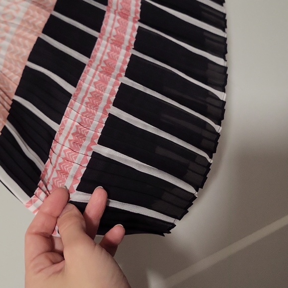 BCBG Max Azria Never Worn Dress - Picture 6 of 9